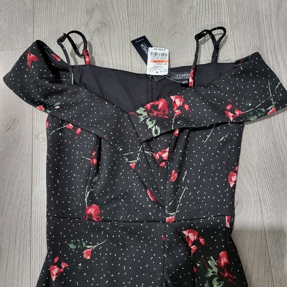 NWT Le Chateau off shoulder floral dress, size Xxs - Picture 8 of 10